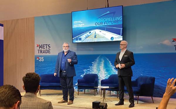 Darren Vaux (left), president of ICOMIA, and Frank Hugelmeyer, president and CEO of the US National Marine Manufacturers Association announcing the new  research at Metstrade 2023.